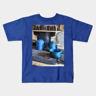 Kitchens - Blue Pots on Stove Kids T-Shirt